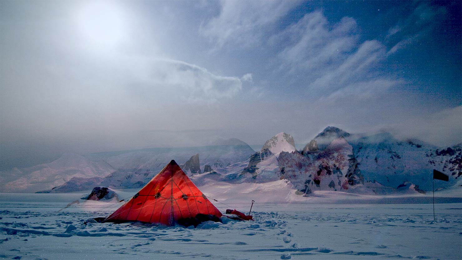 南極とテント