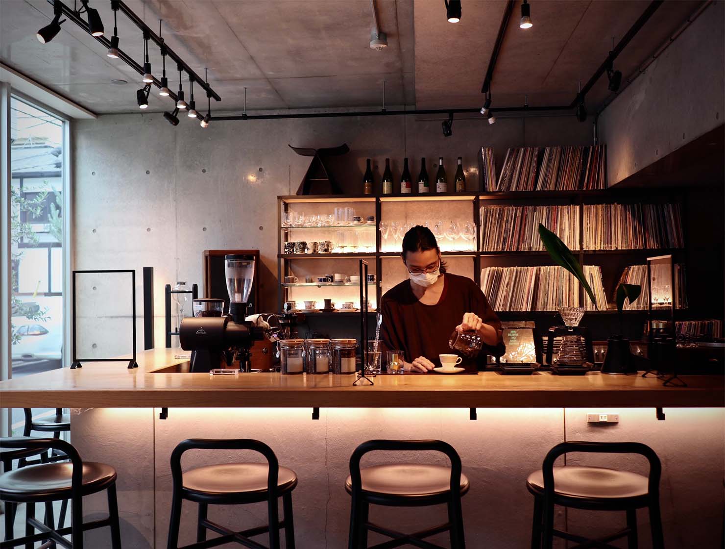 【中目黒】カフェ＆バーの空間をアート作品として手がける「epulor」