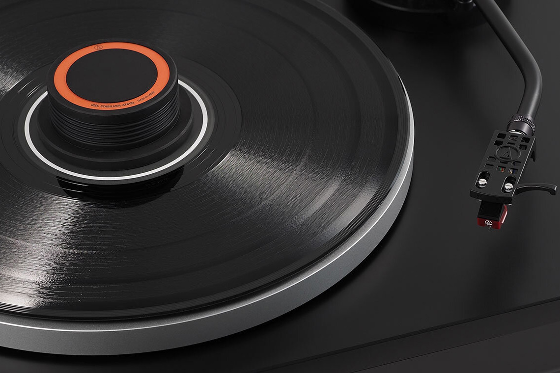 レコード盤に「シャラップ！」  音のホンネに迫るディスクスタビライザー