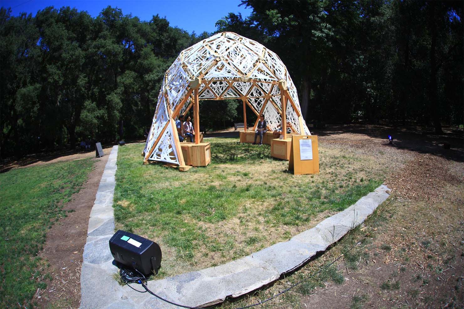 Cal Poly大学が建設した瞑想用のインスタレーションCentering Center
