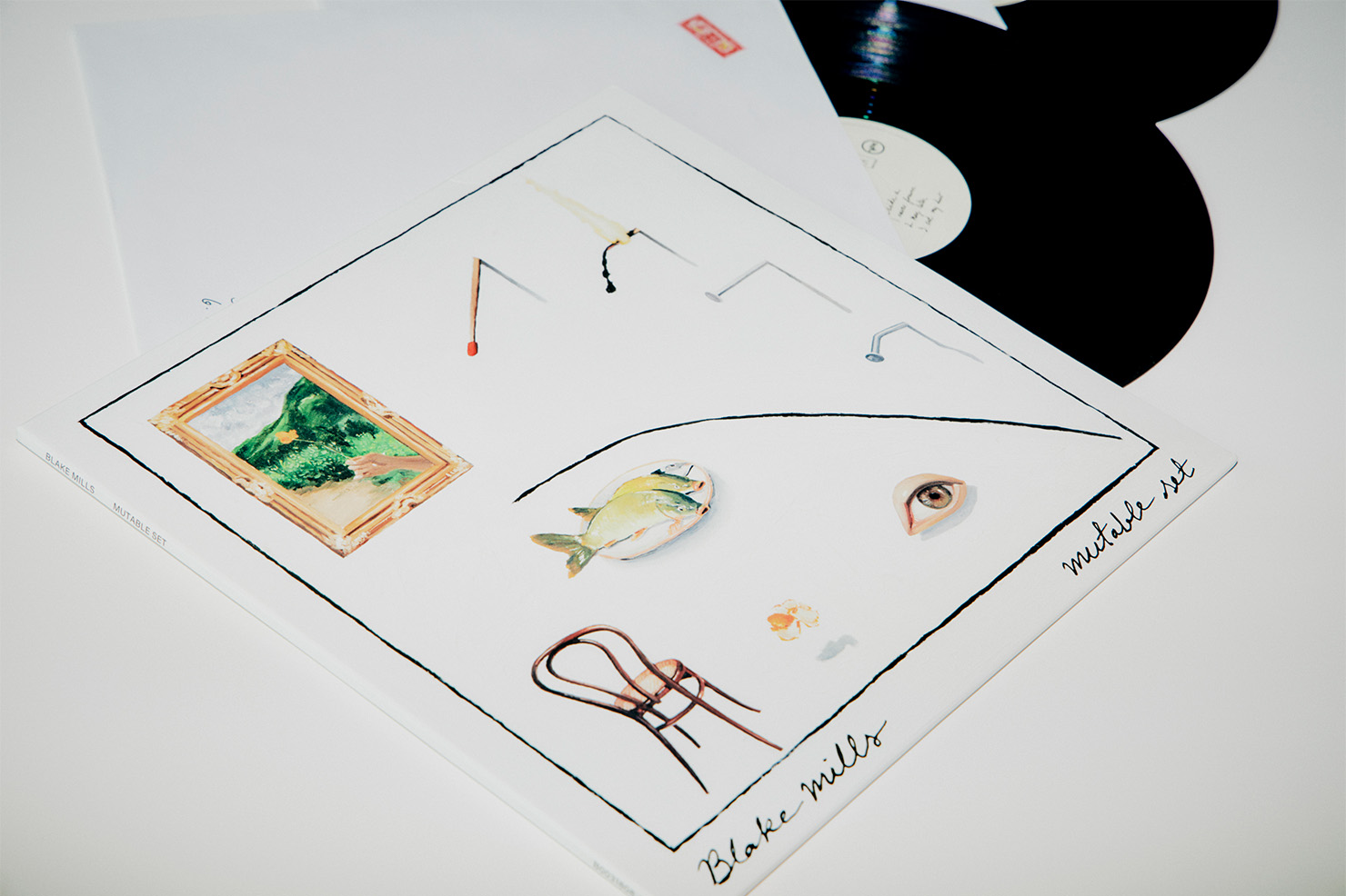 レコードとそのアートワークの必然性　ブレイク・ミルズ『Mutable Set』　アートワーク＝エミリオ・ヴィラルバ