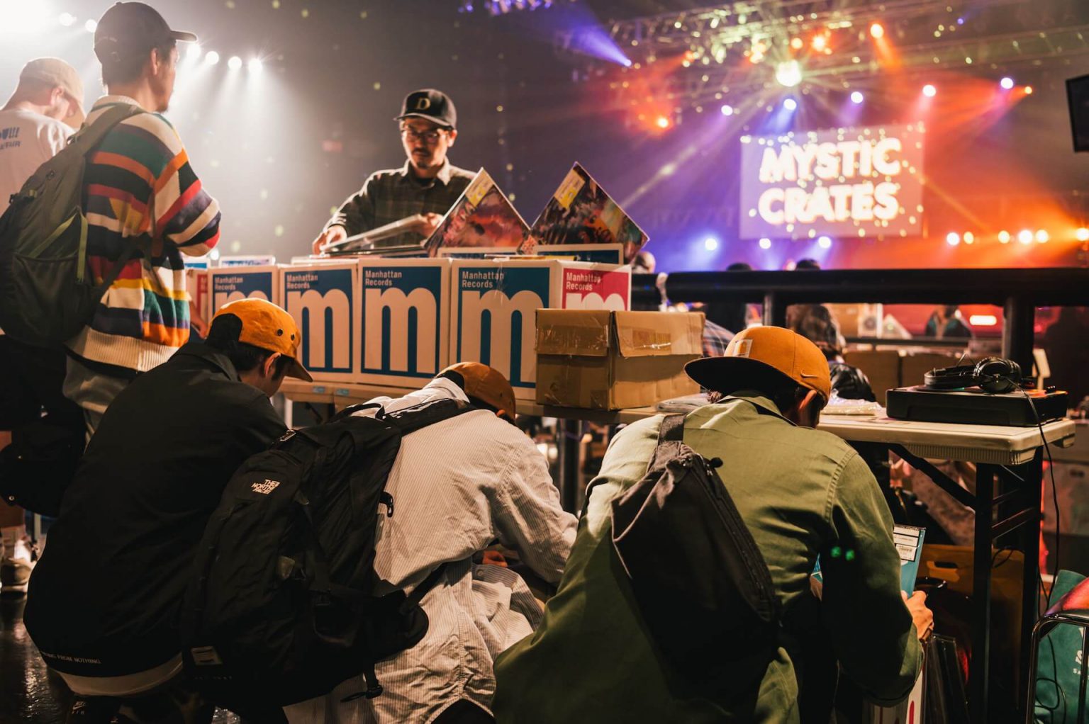 レコード市と音楽パフォーマンスを同時に楽しめるレコード・フェス：Discogs Presents Mystic Crates