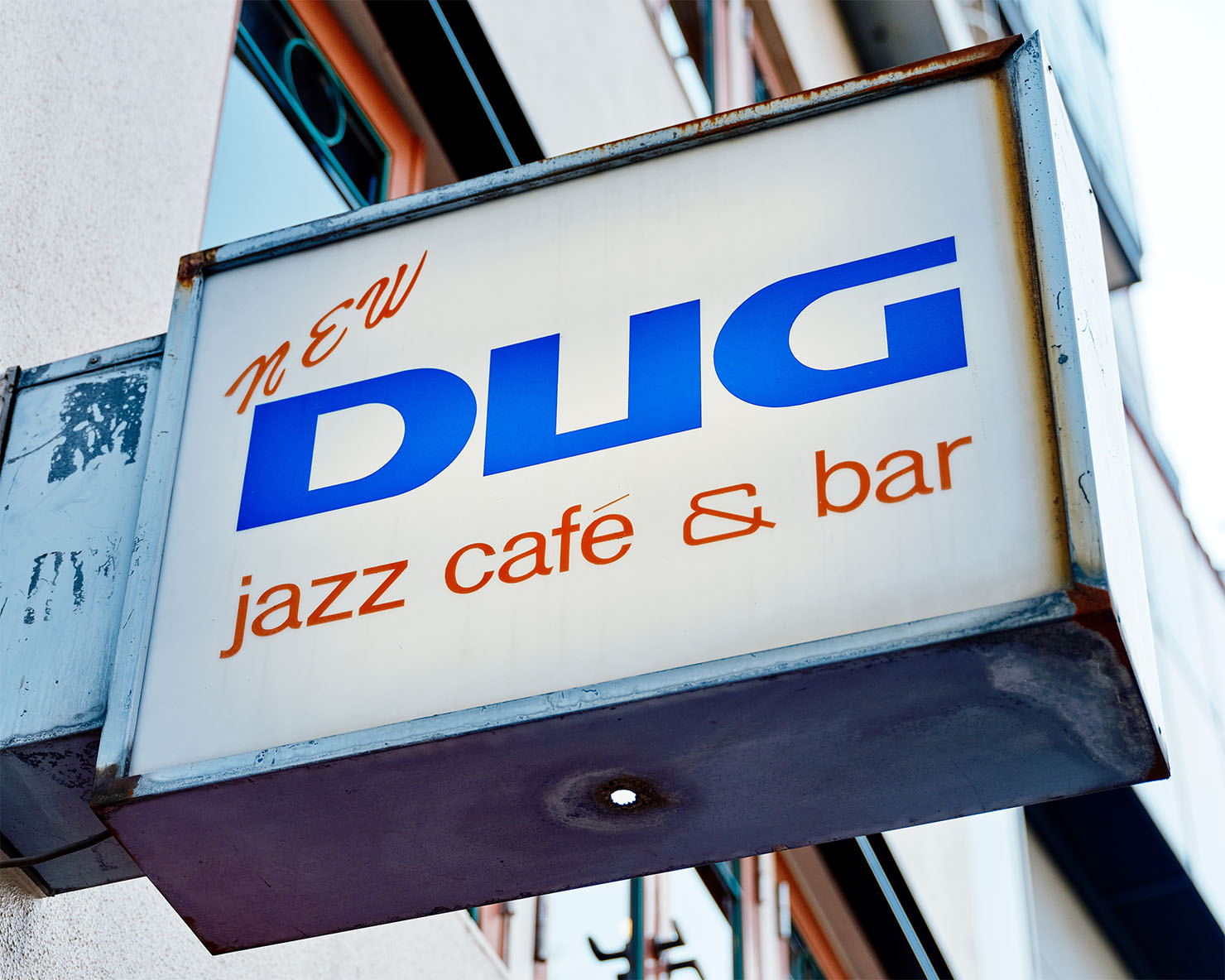 【新宿】ジャズな写真に囲まれて「JAZZ CAFE BAR DUG」