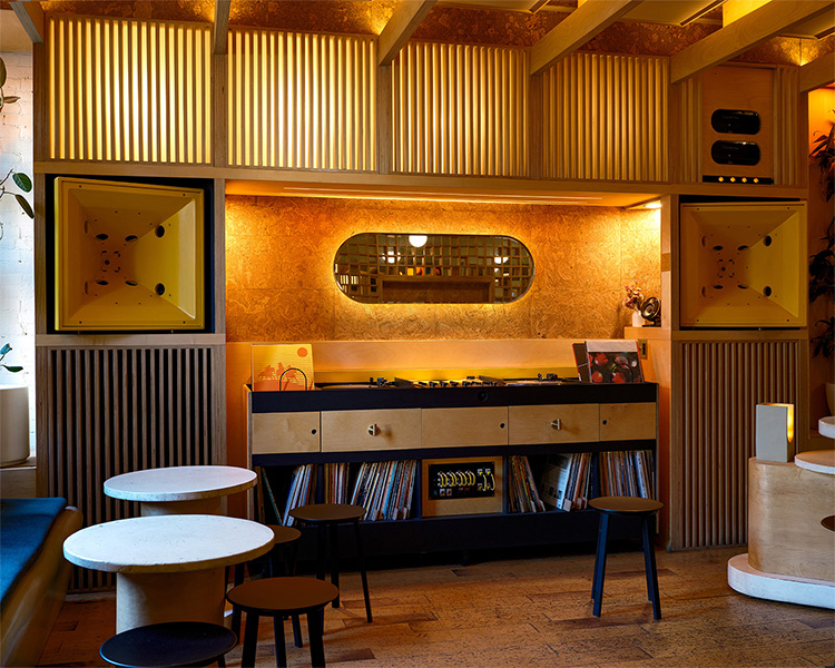 [Brooklyn] リスニングバー イン ニューヨーク『Eavesdrop』 Always Listening by AudioTechnica（オーディオテクニカ）