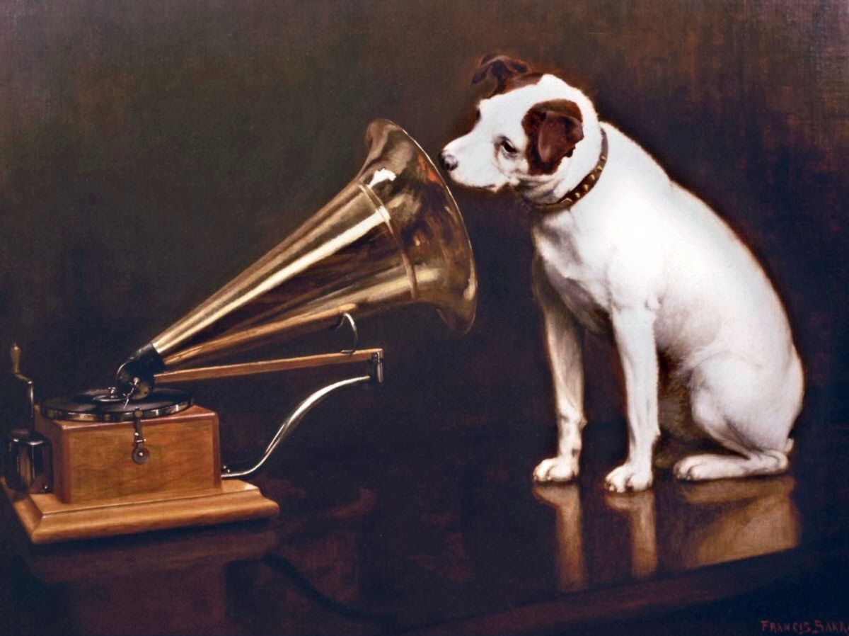 蓄音機に耳を傾ける犬、名前は”ニッパー”