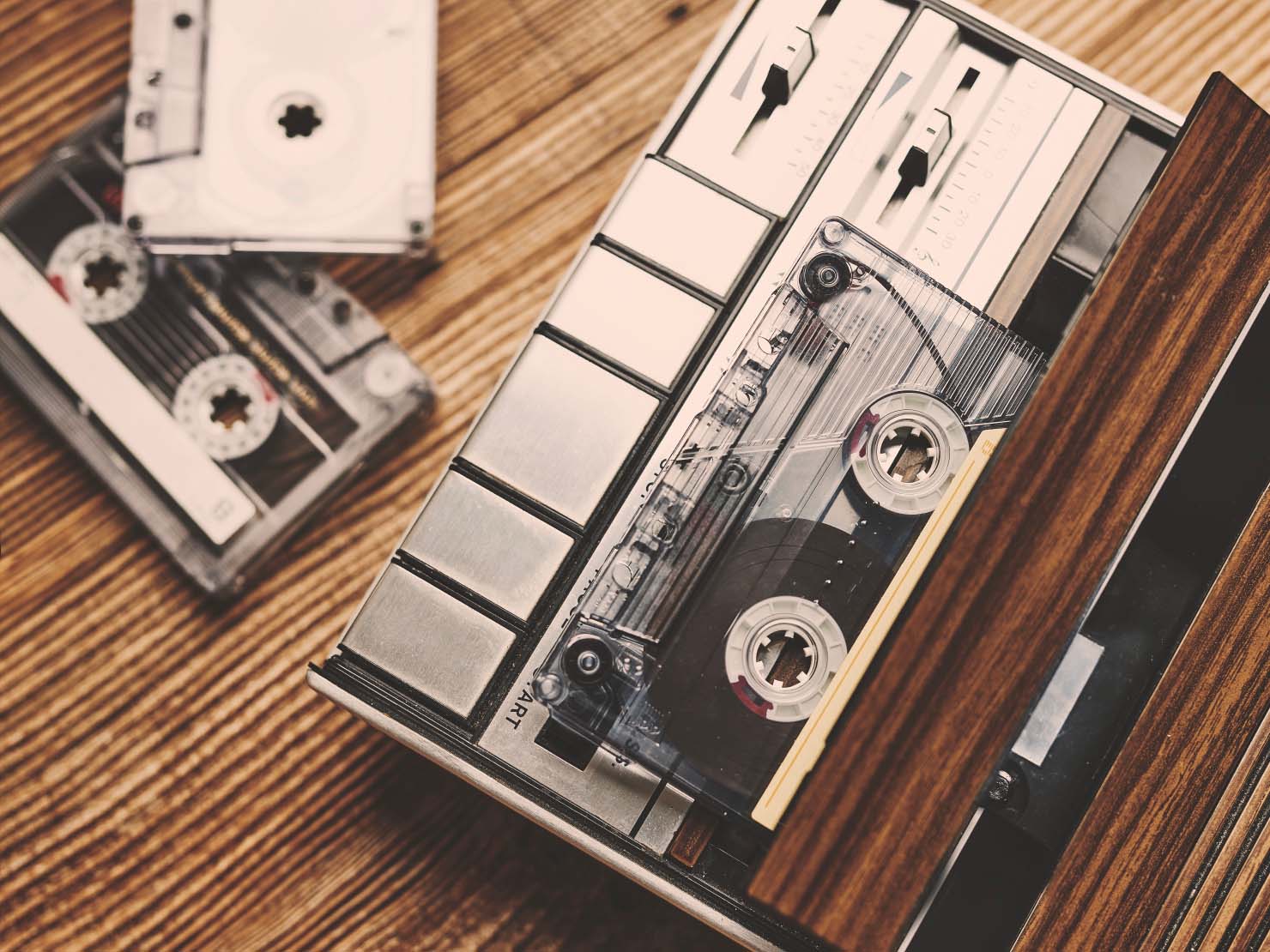 記録用に開発された、小型カセットテープ