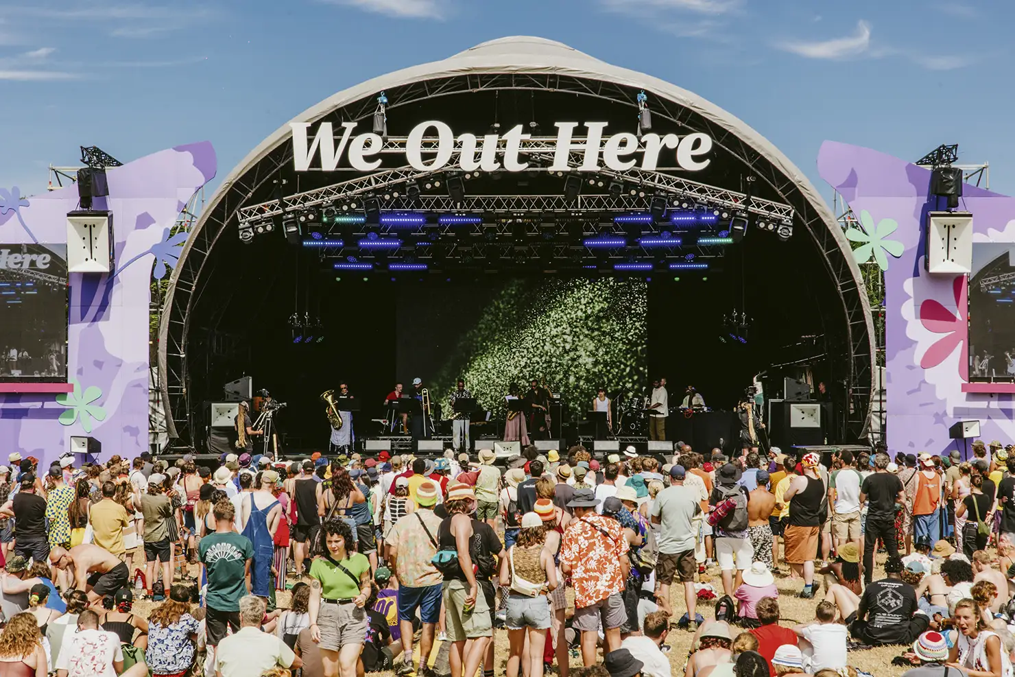 イギリスの音楽フェス『We Out Here』——コミュニティラジオの力を称える、新しいドキュメンタリーに迫る
