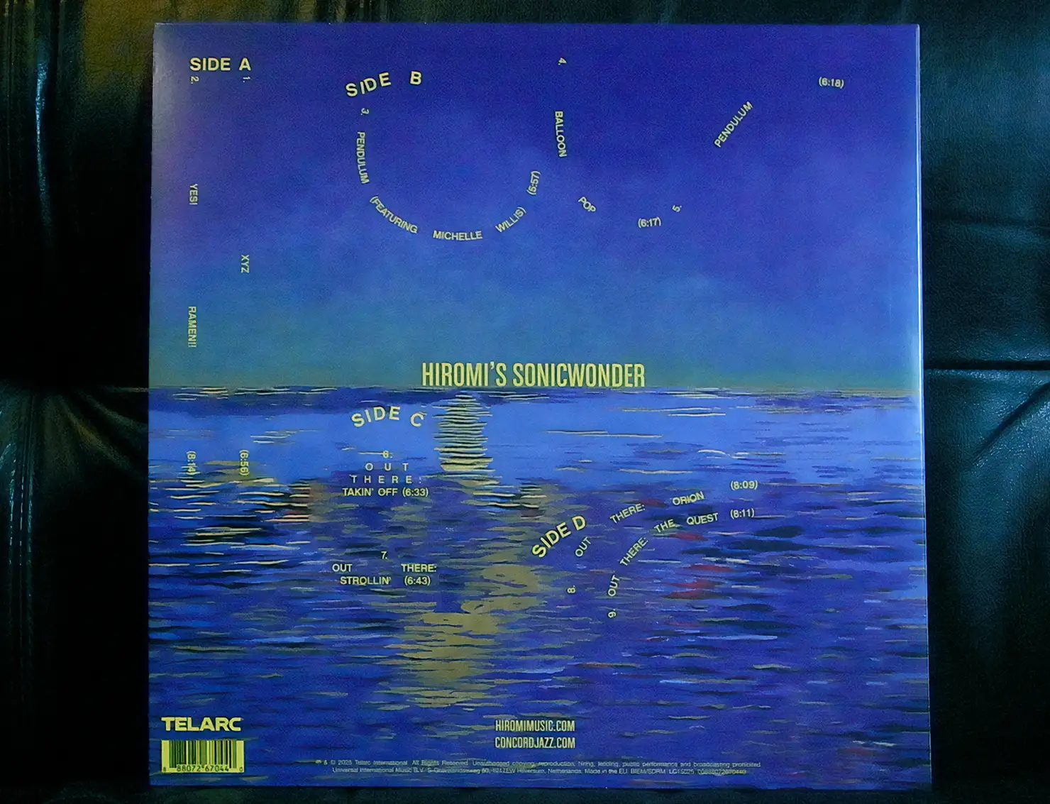 上原ひろみが率いる4人組バンド、Hiromi’s Sonicwonderの1年半ぶりのセカンドアルバム『Out There』の2枚組LP