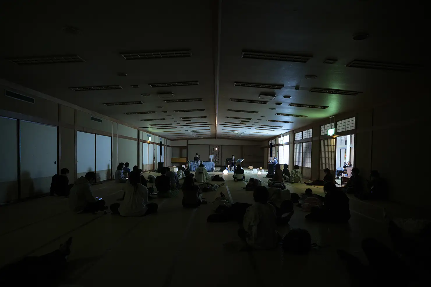 箱根湯本に位置している吉池旅館で行われた初回のイベント。この時のゲストアーティストはPES&SONPUB、Seiho、Sincere。