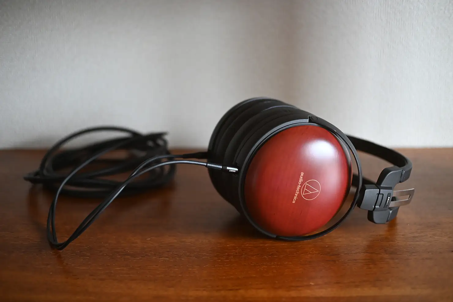 『ATH-AWAS』を収納するためにカスタマイズ