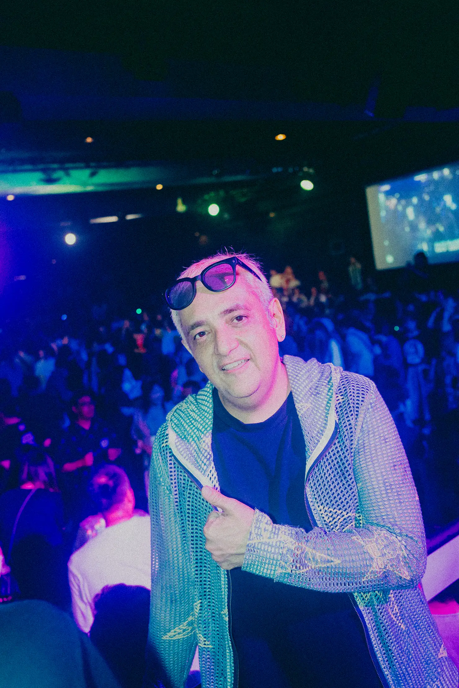 J-WAVEでの番組ナビゲーターの仕事でも知られるDJ TAROさん。この日はDJブースに入ってプレイを披露。「当時の新宿のディスコは本当に激しかったね。今日は当時の曲をかけたけど、かけ方は同じじゃない。今っぽいスタイルになっているはずだよ」と語ってくれた