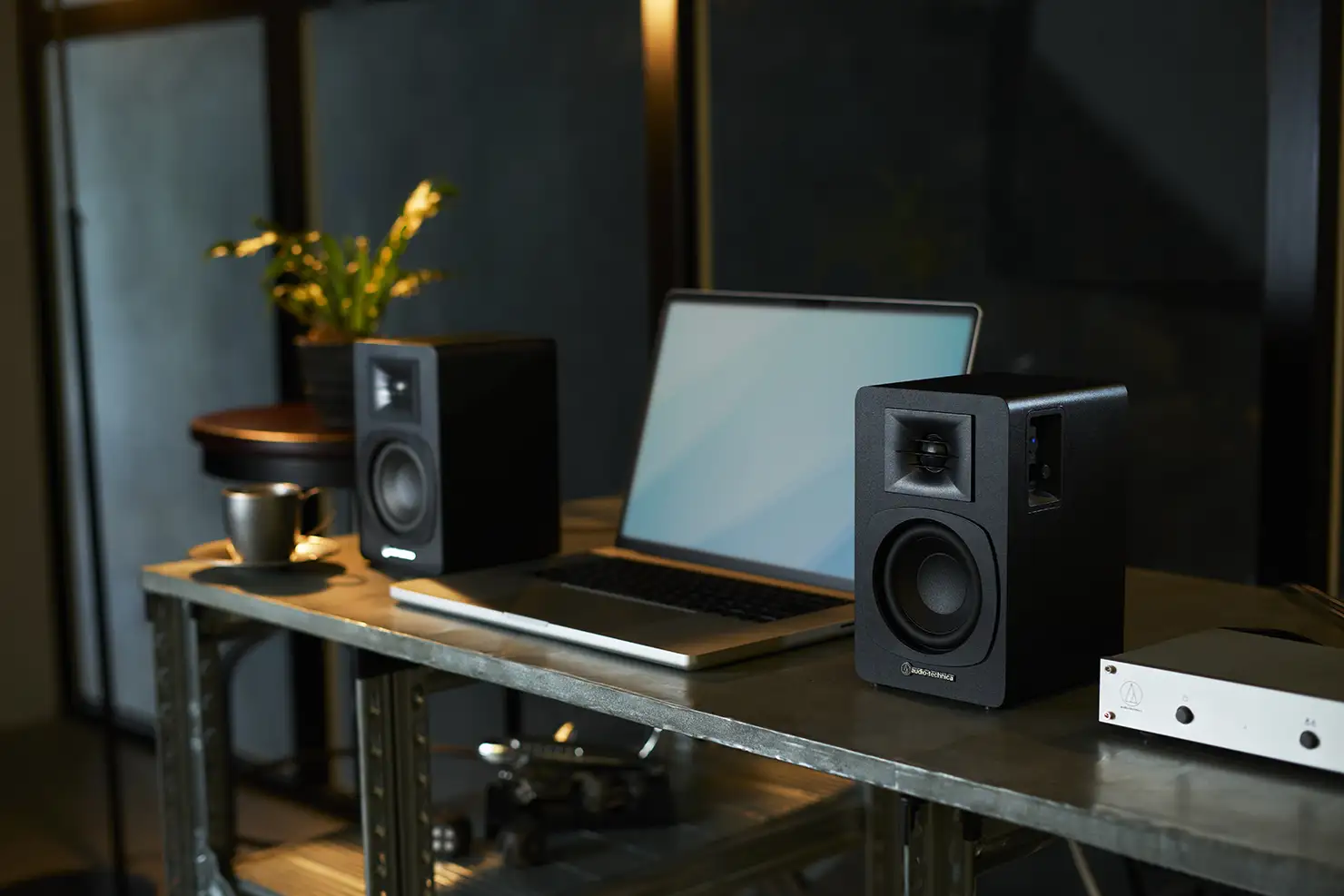 AT-SP3Xは、オーディオテクニカのオフィシャルECサイトで税込み3万円弱という、とてもお手頃な価格で購入できる製品