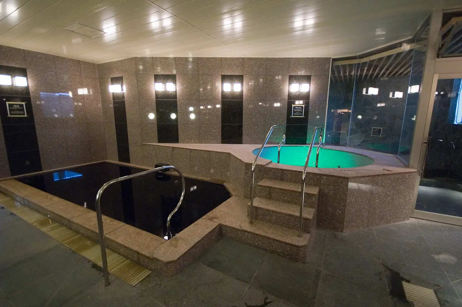 黒湯温泉スパ＆ホテル和