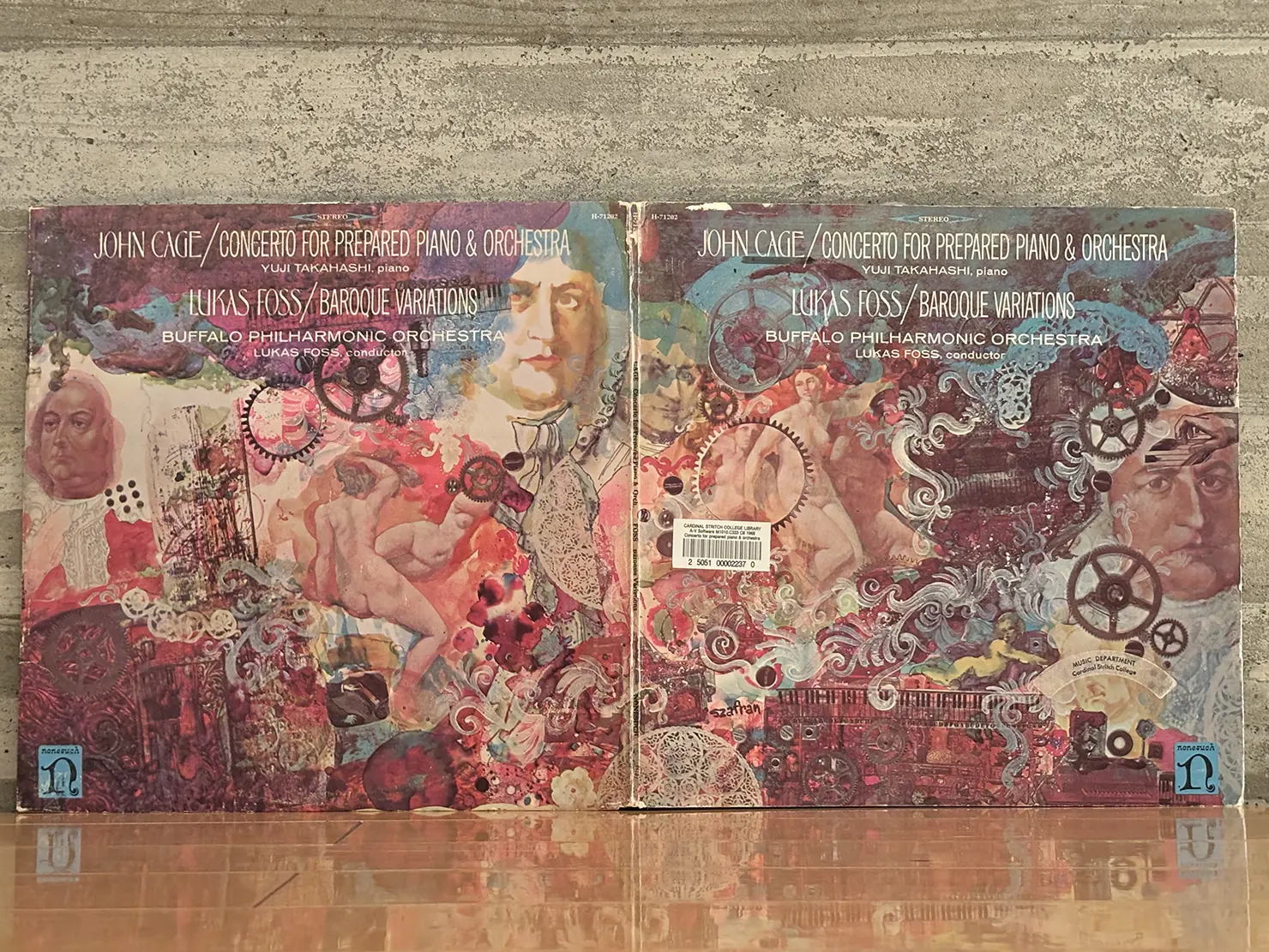 絵画モチーフを取り入れたデザインのゲートフォールドジャケット。ジョン・ケージ『Concerto for Prepared Piano & Orchestra』（1968年）