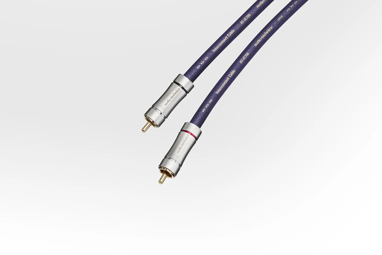 オーディオテクニカのHi-Fiケーブルシリーズ「FLUAT」は、信号の送り出し側である上流で接地する方式を採っている