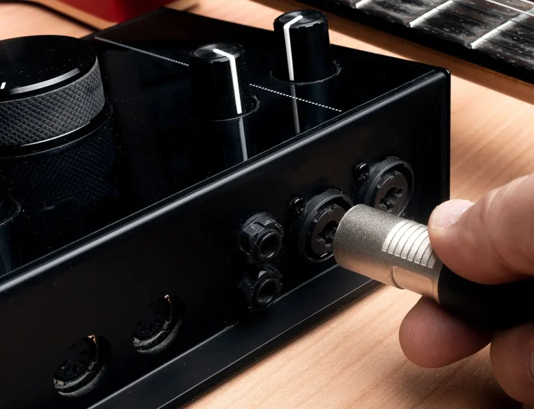 RCAとXLRはどっちが良い？違いと使い分け 〜 バランス・アンバランス接続の基礎知識【後編】