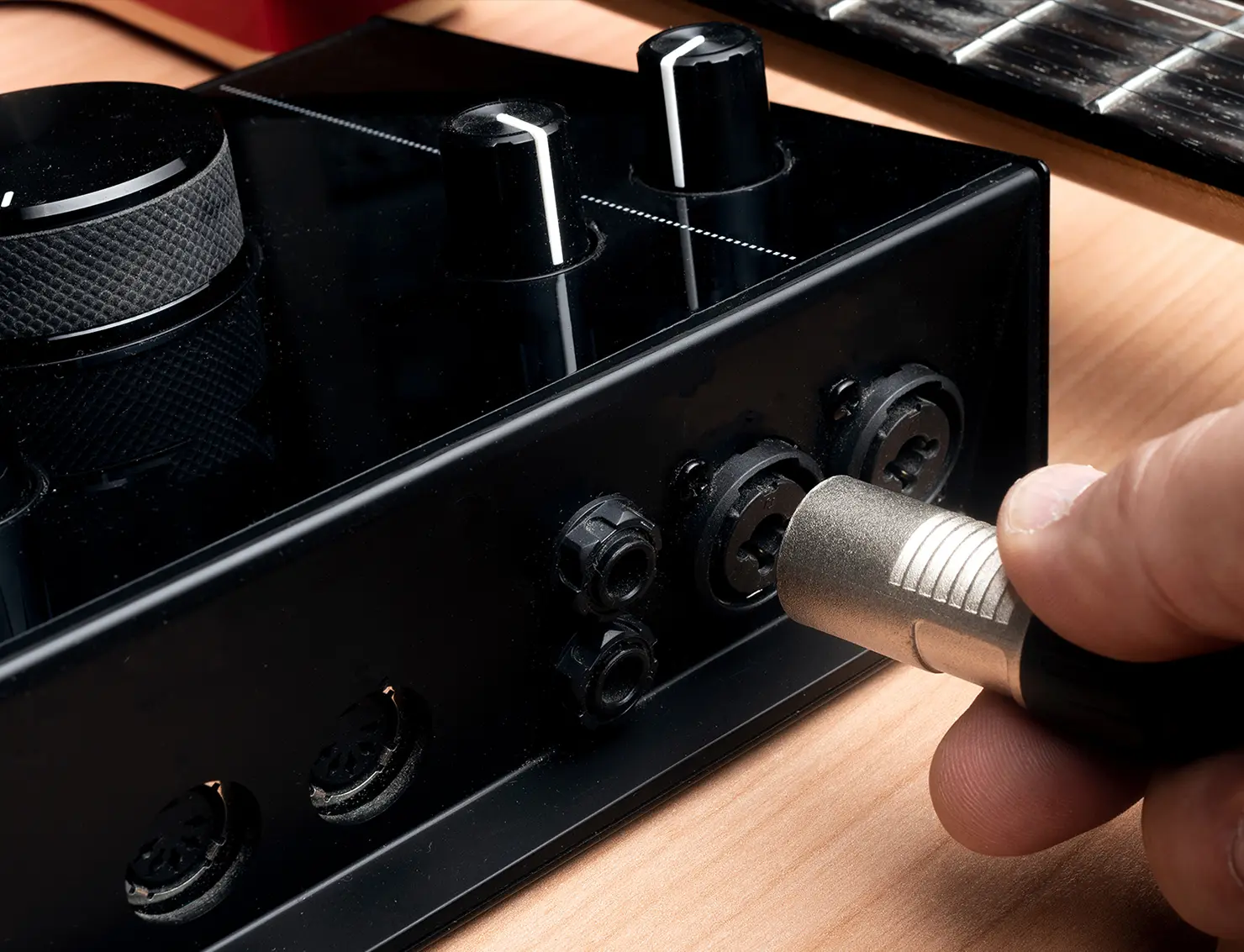 RCAとXLRはどっちが良い？違いと使い分け 〜 バランス・アンバランス接続の基礎知識【後編】