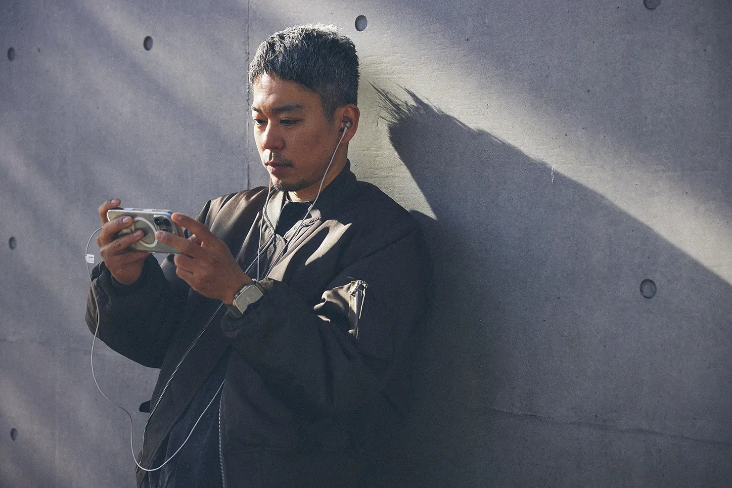 ATH-CKD7NCならENCマイクを搭載し、周囲の雑音を抑えながら自分の声だけをクリアに届けられます