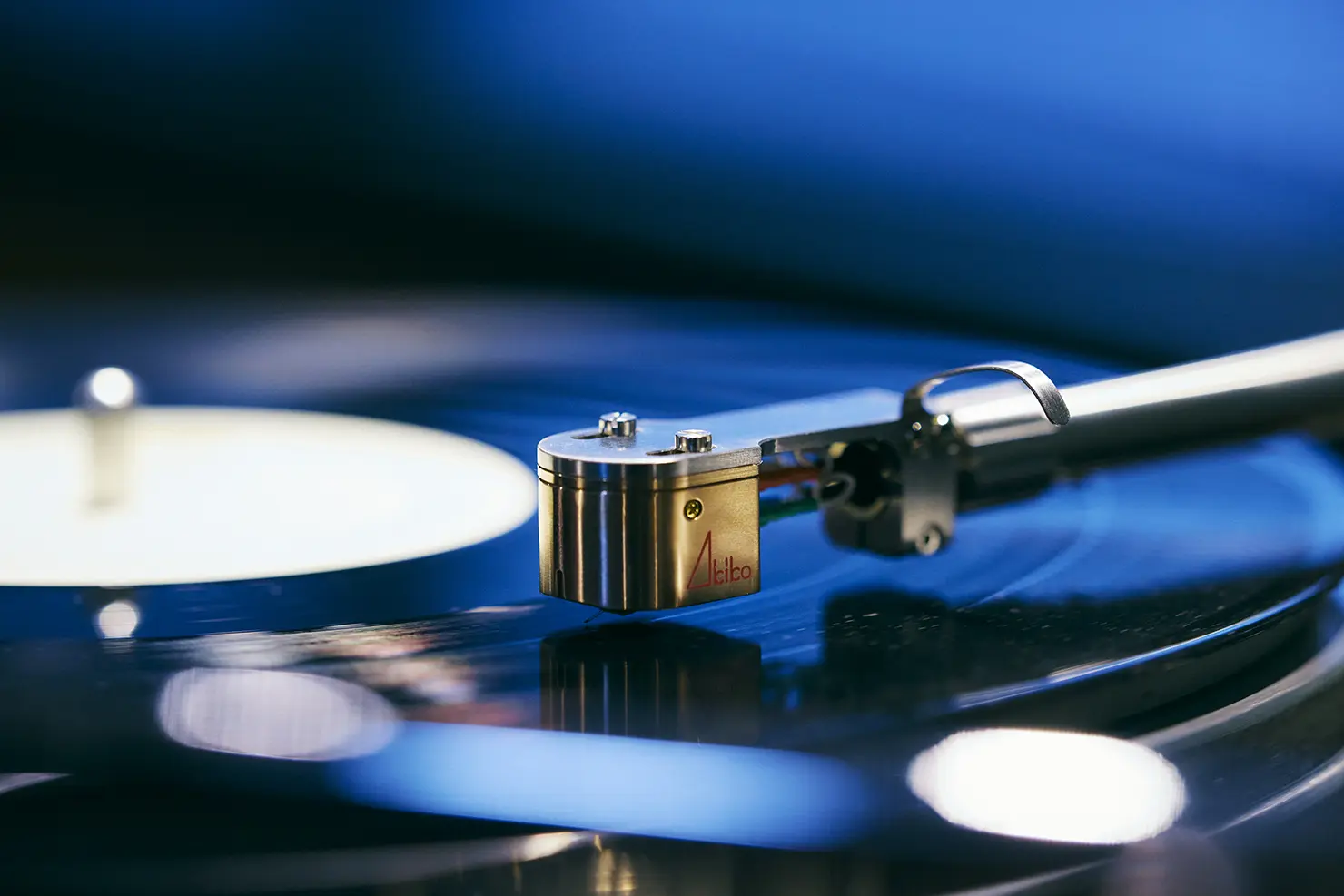 東京の町工場から世界へ、アナログオーディオ機器を製造するアイテイ工業が繋ぐ先代の技術と想い【前編】