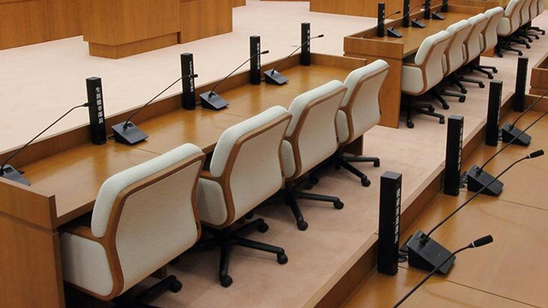 清瀬市議会議場・委員会室