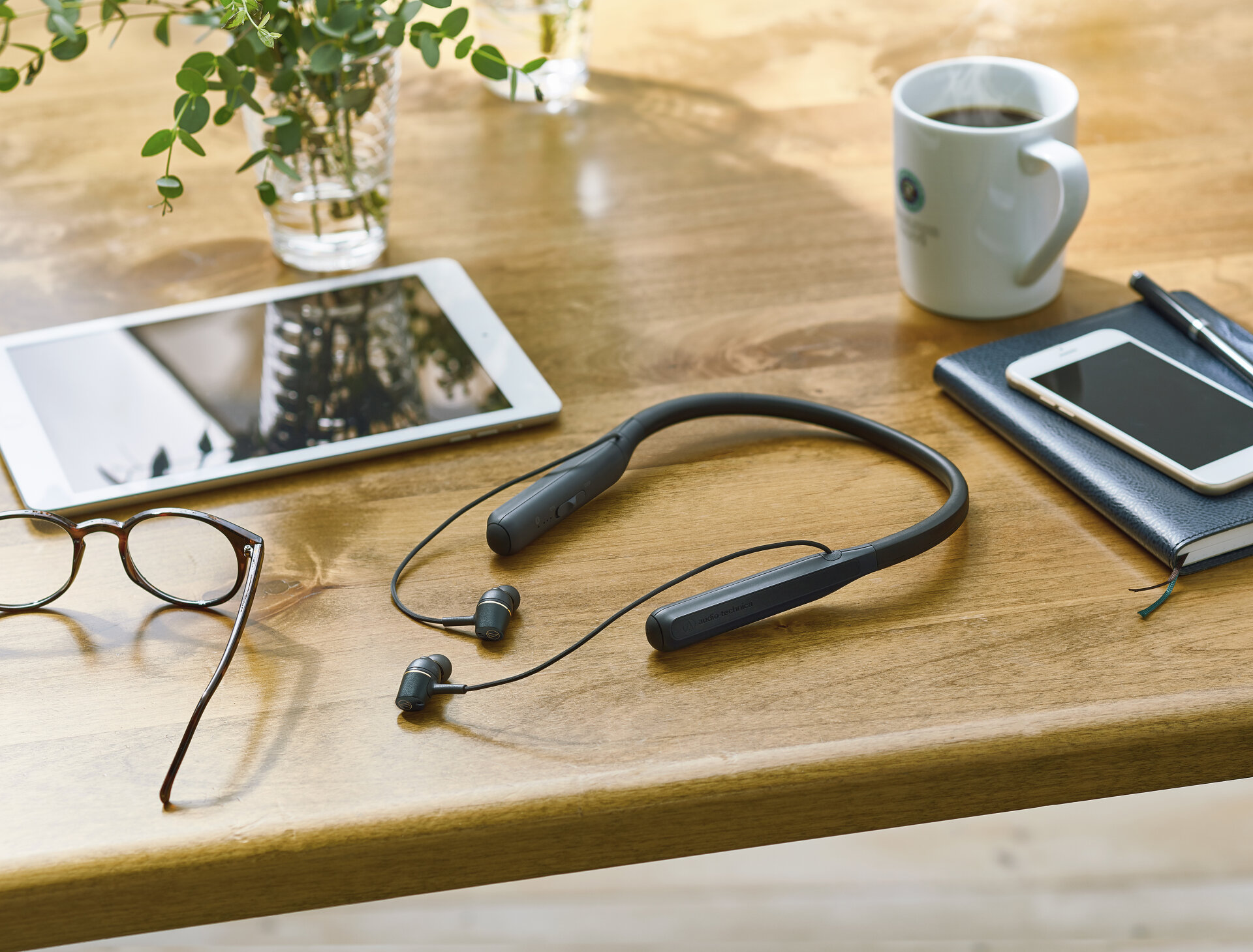 audio-technica ATH-ANC400BT ワイヤレスヘッドホン ATH-ANC400BT｜イヤホン：ワイヤレスイヤホン｜オーディオテクニカ