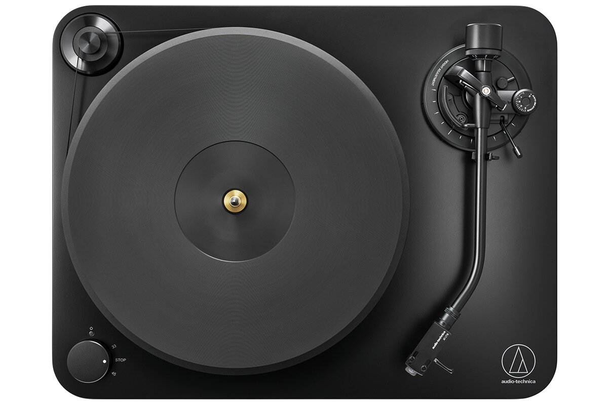 AT-LP7X:40mm厚の高剛性MDFキャビネット