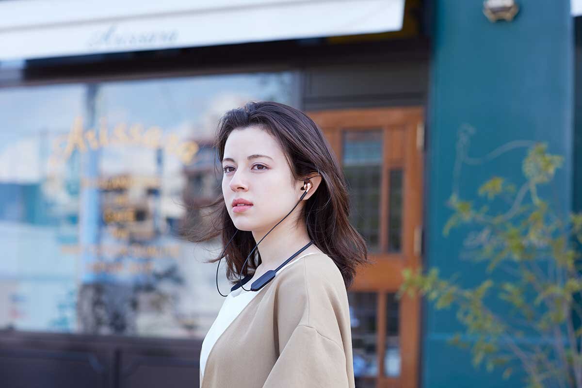 ATH-CKS660XBT:約10分充電で約2時間の連続再生イメージ